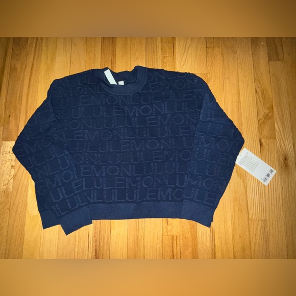 Lululemon Sweater - Picture 1 of 5